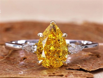 Vivid Brown Yellow (Honey color) lab grown Pear diamond